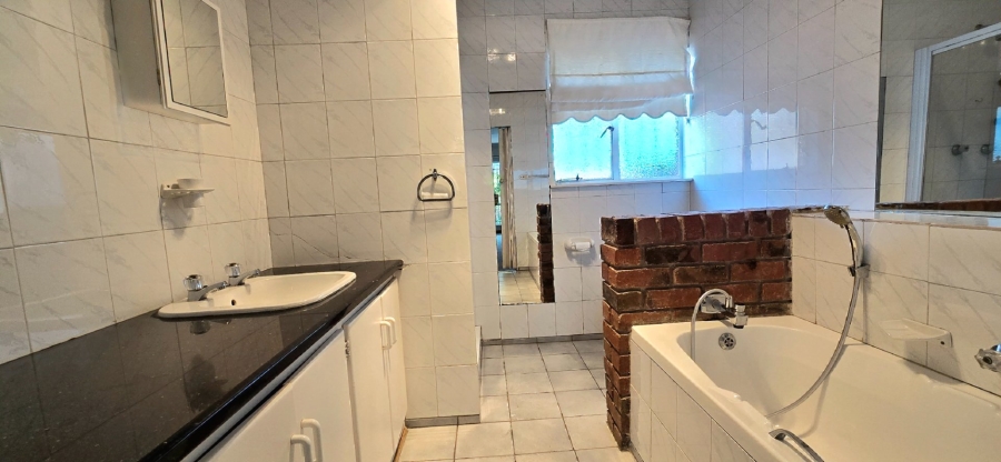 4 Bedroom Property for Sale in Pentagon Park Free State